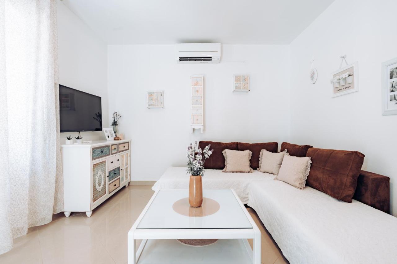 Guest House Sakarun Veli Rat Ngoại thất bức ảnh