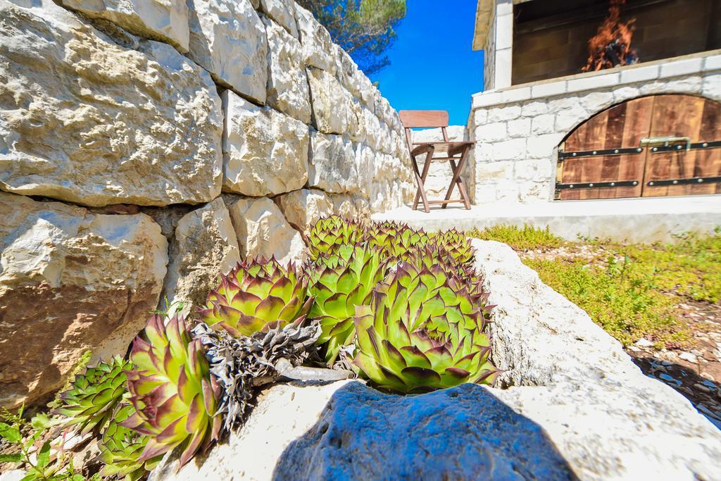 Guest House Sakarun Veli Rat Ngoại thất bức ảnh